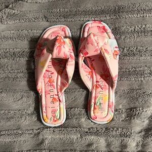 Gianni Bini new without tags sandals